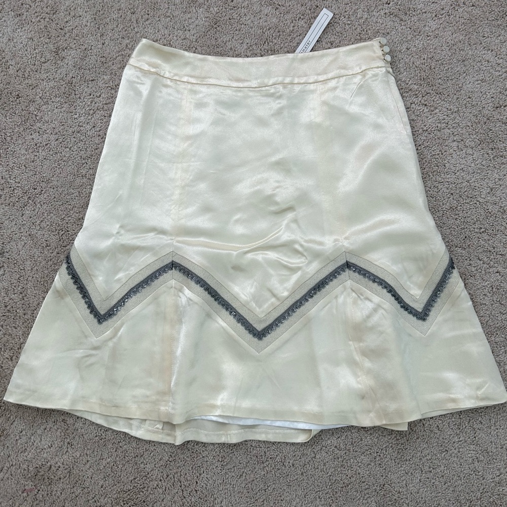 NWT Parameter Silky Cream A-Line Skirt with Chevron Detail size 8. Please read